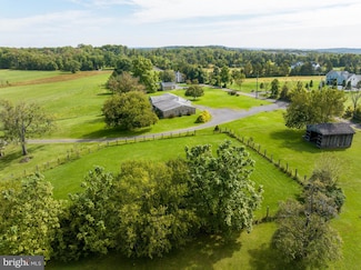 3237 Salford Station Rd, Perkiomenville, PA 18074