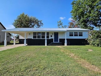 810 Forrest Ave E, Wynne, AR 72396