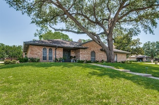 1905 Red Cypress Ct, Arlington, TX 76012