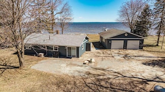 3714 County Rd S, Little Suamico, WI 54141
