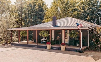 370 Mercerville Rd, Crown City, OH 45623