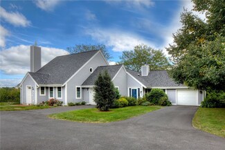 311 Corey Ln, Middletown, RI 02842