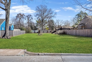 4247 Riverside Dr, Tulsa, OK 74105