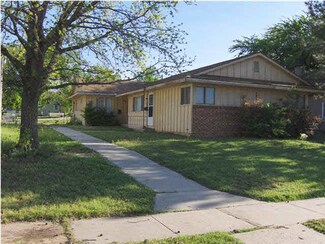 240 E E Ave, Kingman, KS 67068