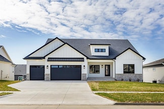 6204 Aspen Dr, Wdm, IA 50266