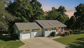 333 Richmond Rd, Eddyville, KY 42038