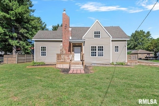 116 E Center St, Mount Auburn, IL 62547