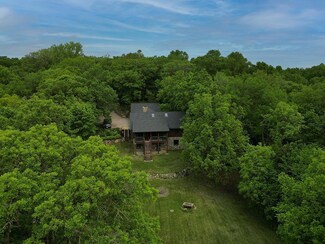 22483 5th St NW, New London, MN 56273