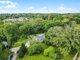 2801 Eldon Ave, Maryland Heights, MO 63043