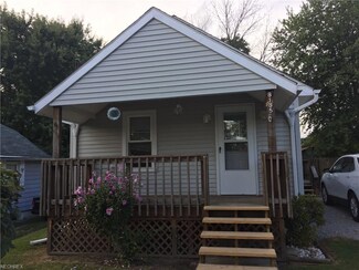 8185 Edmond St, Masury, OH 44438
