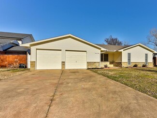 28 Chickasaw Dr, Shawnee, OK 74801