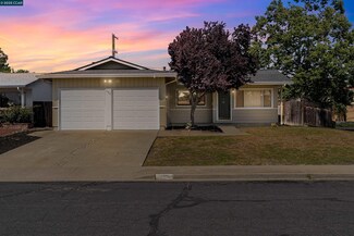 956 Chalet Dr, Concord, CA 94518