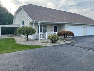 3202 Starwick Ct, Canfield, OH 44406
