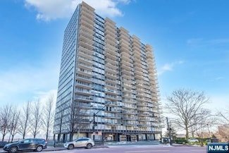 6050 Boulevard E Unit 6D, West New York, NJ 07093