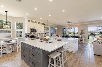 778 Regency Reserve Cir Unit 1603, Naples, FL 34119