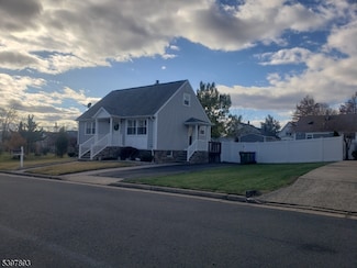 214 Irene St, Linden, NJ 07036