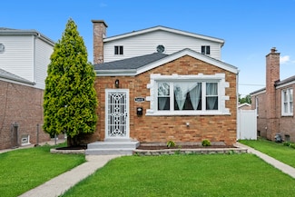 3415 Adams St, Bellwood, IL 60104