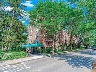 42-30 Douglaston Pkwy Unit 3-L, Douglaston, NY 11363