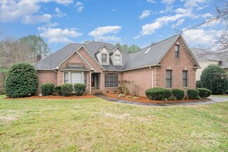 5125 Belicourt Dr, Charlotte, NC 28277