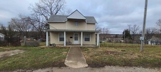 406 Garfield St, Willow Springs, MO 65793