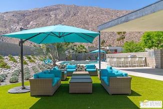 586 Polaris Ct, Palm Springs, CA 92264
