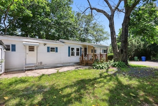 133 W Main St Unit TRLR C6, Clinton, CT 06413