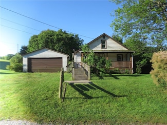 15 Deer Hollow Ln, Tarentum, PA 15084