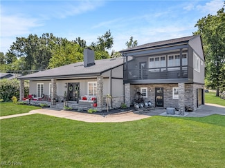 32363 Lake Rd, Avon Lake, OH 44012