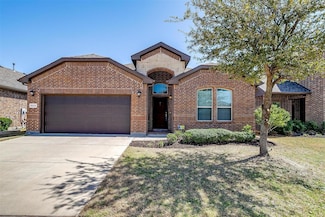 9212 Flying Eagle Ln, Fort Worth, TX 76131