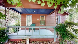 1009 5th Ave W, Springfield, TN 37172