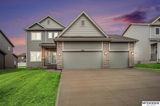 6101 S 212th St, Elkhorn, NE 68022