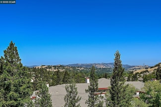 5954 Autumnwood Dr Unit 2C, Walnut Creek, CA 94595