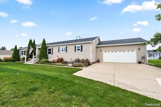 11811 Willoway Ct, South Lyon, MI 48178