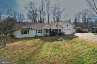 5641 Red Maple Ct, Warrenton, VA 20187