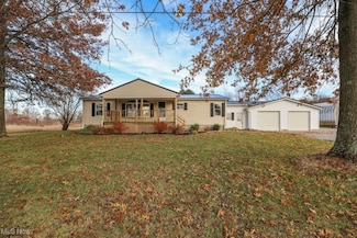 1270 Porter Rd, Atwater, OH 44201