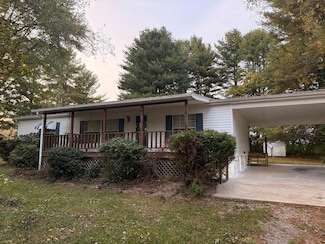 135 Oak Hill Dr, Jamestown, TN 38556