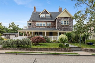 55 Hunter Ave, Newport, RI 02840
