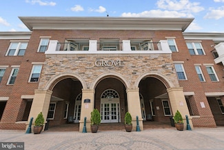 2301 25th St S Unit 4303, Arlington, VA 22206