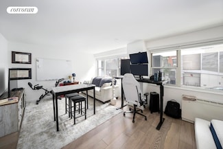 321 E 48th St Unit 2E, New York, NY 10017