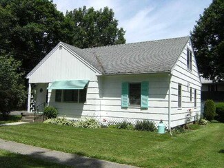 24 Park St, Phelps, NY 14532