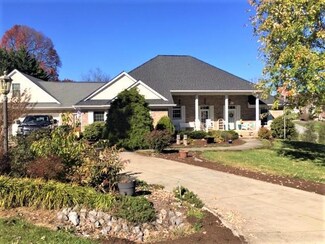 33641 Spring Hill Dr, Glade Spring, VA 24340