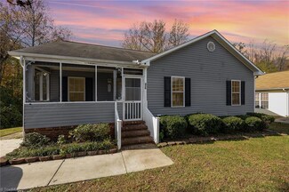 826 Pine St, Greensboro, NC 27401