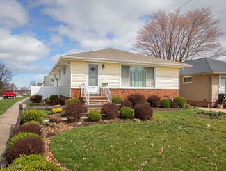 8218 Newport Ave, Cleveland, OH 44129