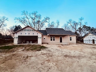 142 Lamar St, Omega, GA 31775