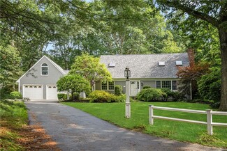 94 Holly Cir, Tiverton, RI 02878
