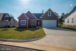 105 Rhodes Hill Dr, Dayton, VA 22821