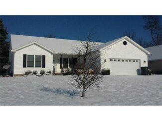 4146 Whispering Springs Ln, Mogadore, OH 44260