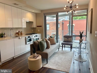 1311 13th St NW Unit 308, Washington, DC 20005