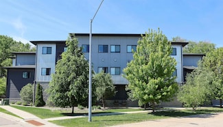 221 E 5th St Unit 305, Cedar Falls, IA 50613