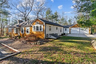 185 Stillwater Rd, Smithfield, RI 02917